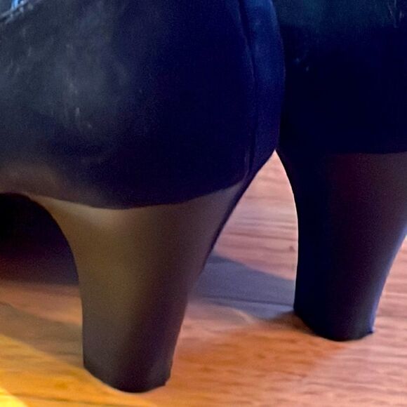 Croft & Barrow Sole(sense)ability w/ Faux Suede & Flower Embellish Heel-Size 9 - Picture 8 of 12